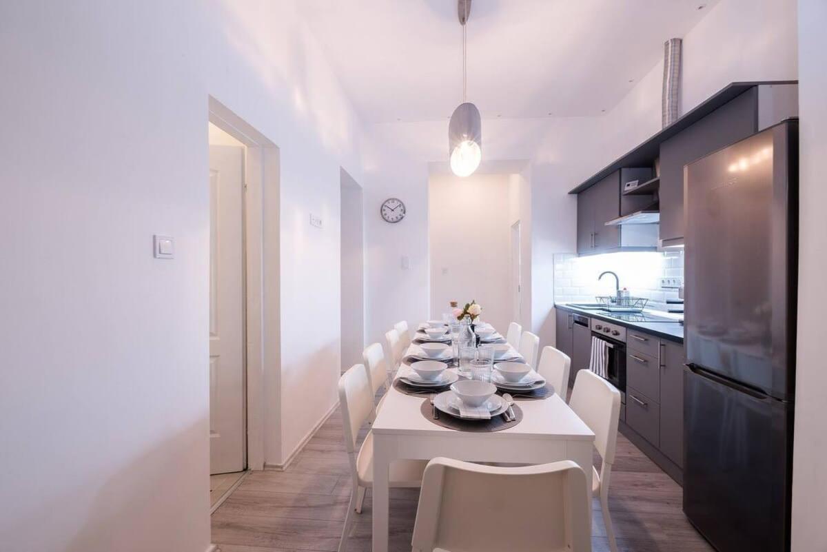 Brand New And Modern Appartamento Budapest
